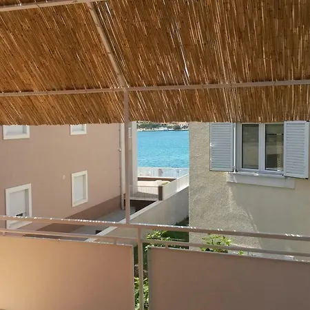 Ivo Apartment *