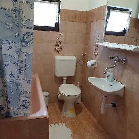 Ivo * Brodarica (Sibenik-Knin)