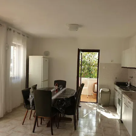 Apartment Ivo *